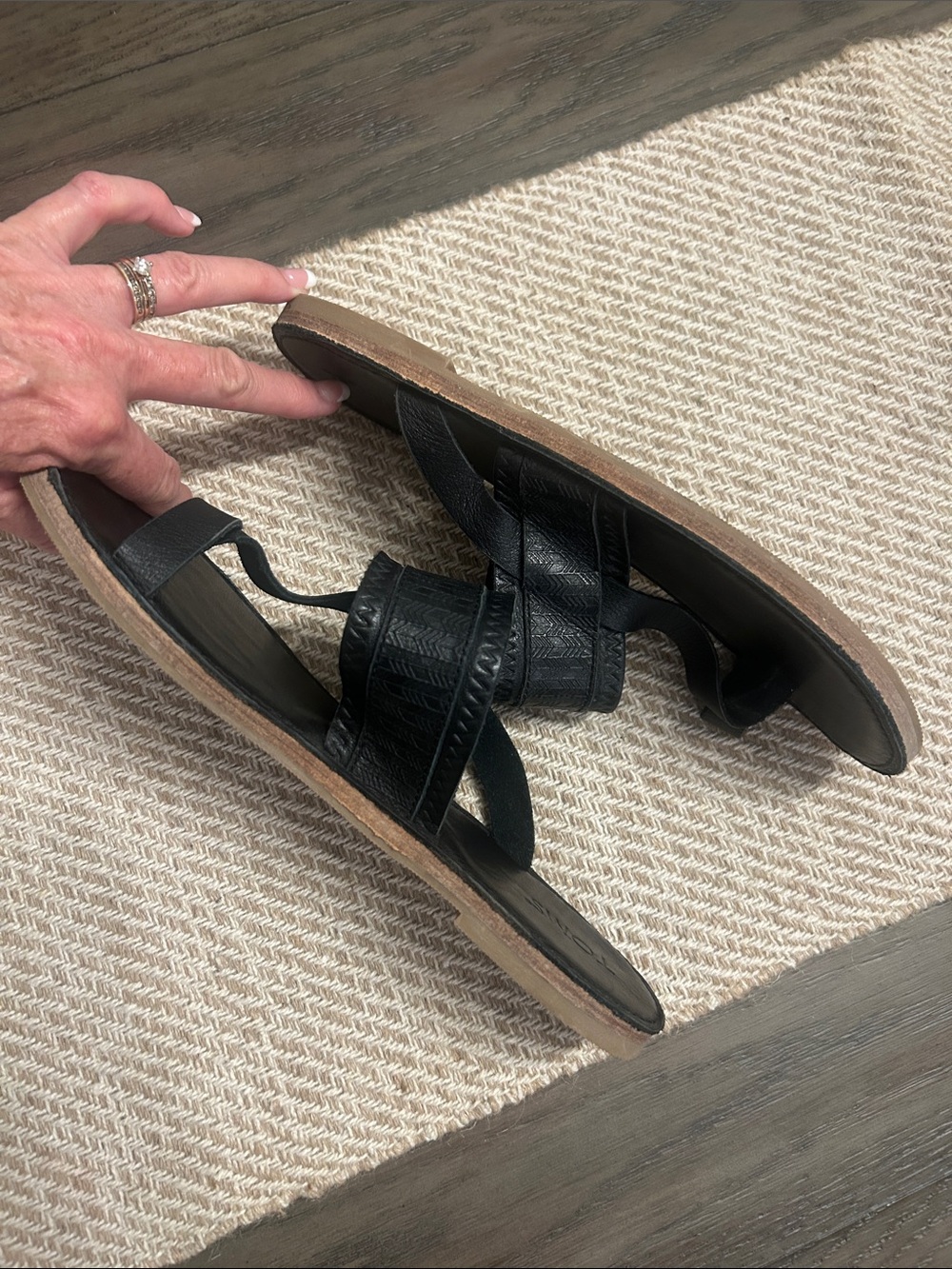 TOMS🩵Black LEATHER Toe-Loop Slip-On Slide Sandals #300515🖤US Size 11/EURO 42.5 - Picture 6 of 11